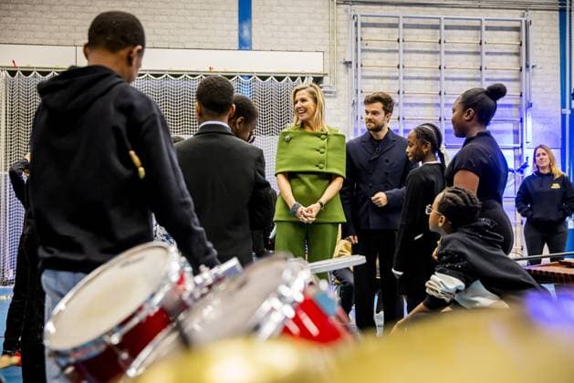Amsterdam, The Netherlands, 2025-11-20 14:27:35 AMSTERDAM, 20-11-2025, Mobiel Primary School. Queen Maxima, honorary chair of More Music in the Classroom, visited Mobiel Primary School in Amsterdam. Mobiel Primary School is one of twelve primary schools participating in the largest school band in the Netherlands. The school band performs during the annual Christmas Music Gala, which raises awareness of the importance of music and creative education. PHOTO: NLBeeld POOL Patrick van Katwijk Credit: NL Beeld Patrick van Emst  Copyright: xx x