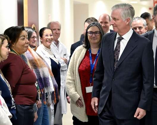 King Philippe visits the emergency department at Saint-Pierre University Hospital BRUSSELS, BELGIUM - NOVEMBER 20 : King Philippe visits the emergency department at Saint-Pierre University Hospital. Located in the heart of Brussels, this hospital is deeply rooted in the social reality of the city and plays a crucial role in frontline healthcare. During his visit, the King follows the typical journey of a patient admitted to the emergency department. He is then briefed on developments in Brussels in terms of (mental) health, precariousness and urban violence. Finally, he talks to several people working in the field on November 20, 2025 in Brussels, Belgium, 20 11 2025 Brussels Belgium  Copyright: xDidierxLebrunx