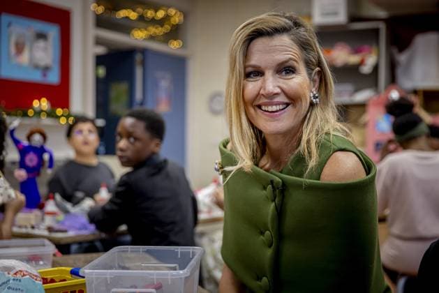 Amsterdam, The Netherlands, 2025-11-20 14:49:42 AMSTERDAM, 20-11-2025, Mobiel Primary School. Queen Maxima, honorary chair of More Music in the Classroom, visited Mobiel Primary School in Amsterdam. Mobiel Primary School is one of twelve primary schools participating in the largest school band in the Netherlands. The school band performs during the annual Christmas Music Gala, which raises awareness of the importance of music and creative education. PHOTO: NLBeeld POOL Patrick van Katwijk Credit: NL Beeld Patrick van Emst  Copyright: xx x