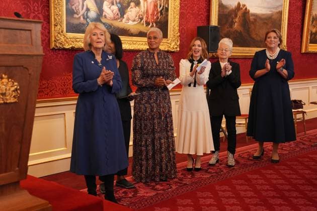 The Queen s Commonwealth Essay Competition 2025 (left to right) Queen Camilla, Joan Armatrading, Monica Galletti, Royal Commonwealth Society Ambassador Geri Halliwell-Horner, Dame Jacqueline Wilson and Janet Cooper, Chair of the Royal Commonwealth Society, during a reception to celebrate the winners of the Queen s Commonwealth Essay Competition at St James Palace in London. Picture date: Thursday November 20, 2025., Credit:Yui Mok Avalon UK, London  Copyright: xYuixMokx xAvalonx 1053551511