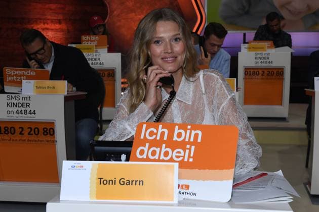 30 RTL Spendenmarathon 2025 on 20 11 2025 at EMG Studio 8 in Hürth Toni Garrn at the 30 RTL Spendenmarathon 2025 on 22 11 2025 at EMG Studio 8 in Hürth xRx