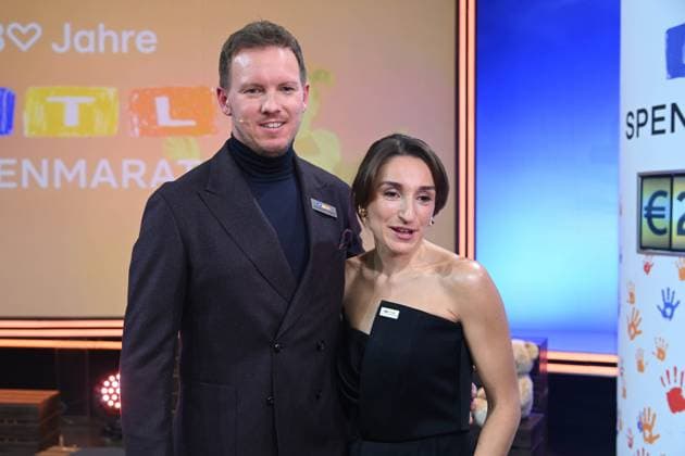 German national soccer coach Julian NAGELSMANN with partner Lena WURZENBERGER, 30 RTL Spendenmarathon Wir helfen Kindern , television, 20 21 11 2024 in Huerth, Germany,
