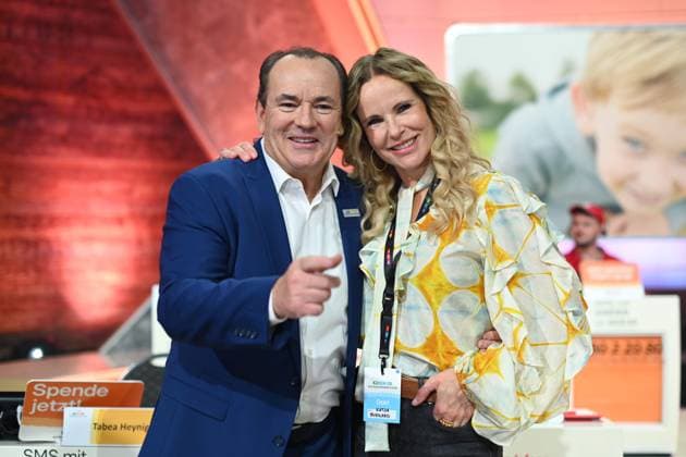 Katja BURKARD, Moderatorin, Wolfram KONS, Moderator, 30. RTL Spendenmarathon Wir helfen Kindern , Fernsehen, 20.-21.11.2024 in Huerth, Deutschland, *** Katja BURKARD, presenter, Wolfram KONS, presenter, 30 RTL Spendenmarathon Wir helfen Kindern , television, 20 21 11 2024 in Huerth, Germany,