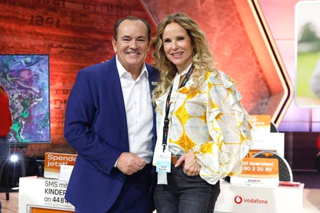 Wolfram Kons and Katja Burkard at the 30 RTL Spendenmarathon 2025 in Studio 8 of EMG Studios Hürth, 20 11 2025 Foto:xR.xStoffelsx xFuturexImagex spendenmarathon_5132