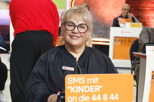 Ilka Bessin at the 30 RTL Spendenmarathon 2025 in Studio 8 of EMG Studios Hürth, 20 11 2025 Foto:xR.xStoffelsx xFuturexImagex spendenmarathon_5146