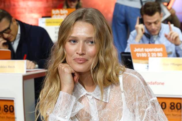 Toni Garrn at the 30 RTL Spendenmarathon 2025 in Studio 8 of EMG Studios Hürth, 20 11 2025 Foto:xR.xStoffelsx xFuturexImagex spendenmarathon_5166