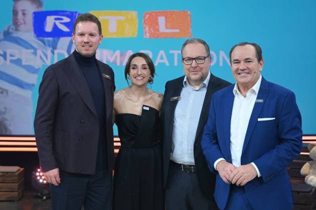 f l Julian NAGELSMANN, national football coach with partner Lena WURZENBERGER, Dr Thomas STOFFMEHL, CEO Vorwerk, presenter Wolfram KONS, 30 RTL Spendenmarathon Wir helfen Kindern , television, 20 21 11 2024 in Huerth, Germany,