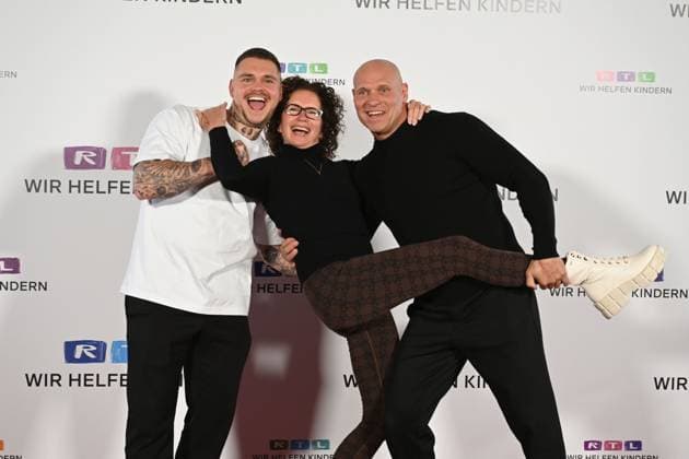Thorsten LEGAT, former soccer player, with his wife Alexandra and son Nico, 30 RTL Spendenmarathon Wir helfen Kindern , television, 20 21 11 2024 in Huerth, Germany,