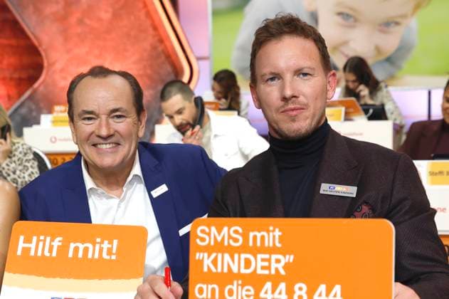 Wolfram Kons and Julian Nagelsmann at the 30 RTL Spendenmarathon 2025 in Studio 8 of EMG Studios Hürth, 20 11 2025 Foto:xR.xStoffelsx xFuturexImagex spendenmarathon_5223