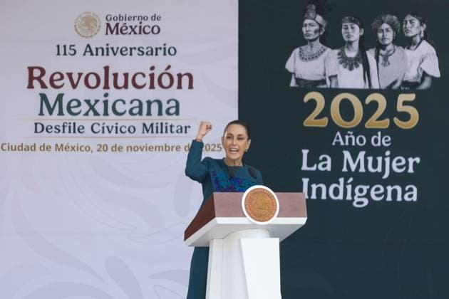 November 20, 2025, Mexico City, Mexico: Parade commemorating the 115th anniversary of the start of the Mexican Revolution, in which various contingents from the Army, Air Force, and National Guard participated, some characterized as historical figures. The president of Mexico, CLAUDIA SHEINBAUM PARDO, led the event with the presence of military and civil authorities. The route went from the main square of Mexico City to the Monument to the Revolution. Mexico City Mexico - ZUMAl178 20251120_znp_l178_016 Copyright: xCristianxLeyvax
