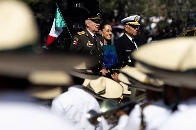 November 20, 2025, Mexico City, Mexico: Parade commemorating the 115th anniversary of the start of the Mexican Revolution, in which various contingents from the Army, Air Force, and National Guard participated, some characterized as historical figures. The president of Mexico, CLAUDIA SHEINBAUM PARDO, led the event with the presence of military and civil authorities. The route went from the main square of Mexico City to the Monument to the Revolution. Mexico City Mexico - ZUMAl178 20251120_znp_l178_025 Copyright: xCristianxLeyvax