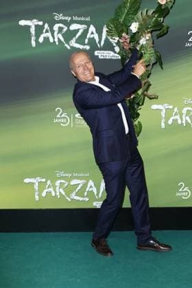 Joja Wendt at the Tarzan Musical Premiere on 20 11 2025 at the Stage Theater Neue Flora in Hamburg Tarzan Musical Premiere in Hamburg