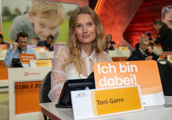 Model Toni Garrn at the 30th RTL Charity Marathon 2025 in Studio 8 of the EMG Studios in Hürth, 20 11 2025 30th RTL Charity Marathon 2025 in Studio 8 of the EMG Studios in Hürth Copyright: MarcoxBader