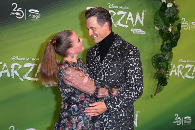 Alexander Klaws with wife Nadja Scheiwiller at the TARZAN musical premiere at the Stage Theater Neue Flora in Hamburg on 20 11 2025