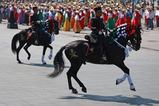 Mexico celebrates 115th Anniversary of the Mexican revolution with grand parade MEXICO CITY, MEXICO - NOVEMBER 20: Members of the Mexican Army participate in Mexico’s Revolution Day Parade commemorating the 115th anniversary of the Mexican Revolution at Zocalo Square in Mexico City, Mexico on November 20, 2025. Daniel Cardenas Anadolu Mexico City Mexico. Editorial use only. Please get in touch for any other usage.  Copyright: x2025xAnadoluxDanielxCardenasx