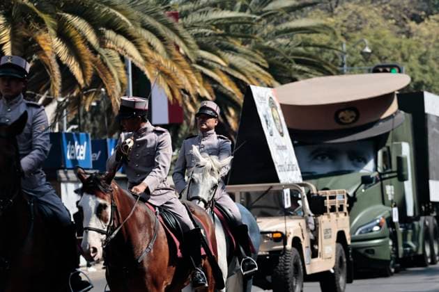 November 20, 2025, Mexico, Cdmx, Mexico: As part of the celebration of the 115th Anniversary of the Mexican Revolution, hundreds of soldiers dressed as charros and escaramuzas, in period attire, on horseback, and in a caravan of trucks adorned with giant sombreros, paraded down Avenida Juo¡rez for locals and visitors to enjoy the spectacle prepared by the Army, Navy, and National Guard. Mexico Mexico - ZUMAp204 20251120_zip_p204_060 Copyright: xJosuexPerezx