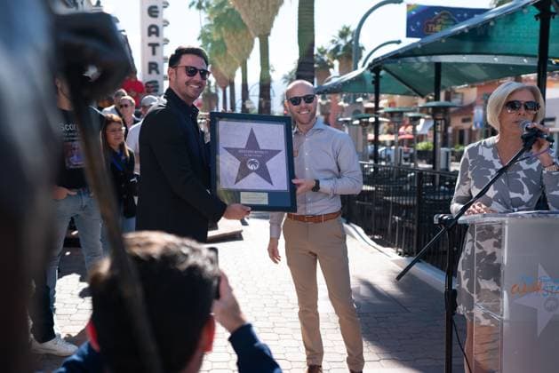 November 20, 2025, Palm Springs, California, USA: Actor, television host, producer, and LGBTQI+ advocateÃ‚ JONATHAN BENNETT honored with theÃ‚ 483rd starÃ‚ on theÃ‚ Palm Springs Walk of the Stars. Palm Springs USA - ZUMAp226 20251120_zep_p226_014 Copyright: xPatrickxPerezx