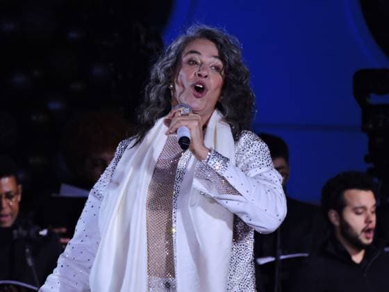 RECORD DATE NOT STATED Christmas concert for a good cause. Sao Paulo (SP), 11 20 2025 - Music Concert Christmas: Charles Miller Square hosts the first edition of Christmas for Good - a concert with Andrea Bocelli, Ivan Lins, Simone, Paula Lima, Tony Gordon, and opera singer Valentina Lassi. The event also included the inauguration of the Pacaembu Christmas tree, 21 meters tall. (Foto: Leandro Chemalle Thenews2 imago images) Christmas concert for a good cause.  Copyright: xLeandroxChemallex