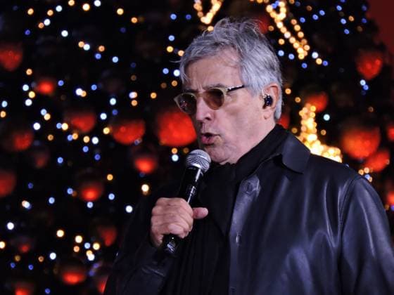 RECORD DATE NOT STATED Christmas concert for a good cause. Sao Paulo (SP), 11 20 2025 - Music Concert Christmas: Charles Miller Square hosts the first edition of Christmas for Good - a concert with Andrea Bocelli, Ivan Lins, Simone, Paula Lima, Tony Gordon, and opera singer Valentina Lassi. The event also included the inauguration of the Pacaembu Christmas tree, 21 meters tall. (Foto: Leandro Chemalle Thenews2 imago images) Christmas concert for a good cause.  Copyright: xLeandroxChemallex