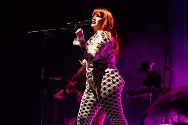 CMAT performs in Brighton, UK Brighton, UK, CMAT, Thursday 20 November 2025 at The Brighton Dome. CMAT an Irish singer, songwriter and musician Ciara Mary-Alice Thompson., Credit:Andy Sturmey Avalon United Kingdom  Copyright: xAndyxSturmeyx xAvalonx 1053615288
