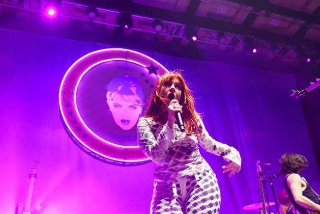 CMAT performs in Brighton, UK Brighton, UK, CMAT, Thursday 20 November 2025 at The Brighton Dome. CMAT an Irish singer, songwriter and musician Ciara Mary-Alice Thompson., Credit:Andy Sturmey Avalon United Kingdom  Copyright: xAndyxSturmeyx xAvalonx 1053615386