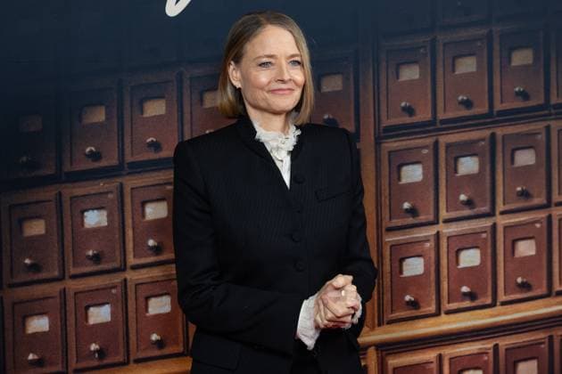 Vie Privee premiere at Pathe Palace theatre Avant premiere de Vie Privee au cinéma Pathe Palace Jodie Foster 450884 2000 01 01 France  Copyright: xSebastienxFremontx xStarfacex STAR_450884_052