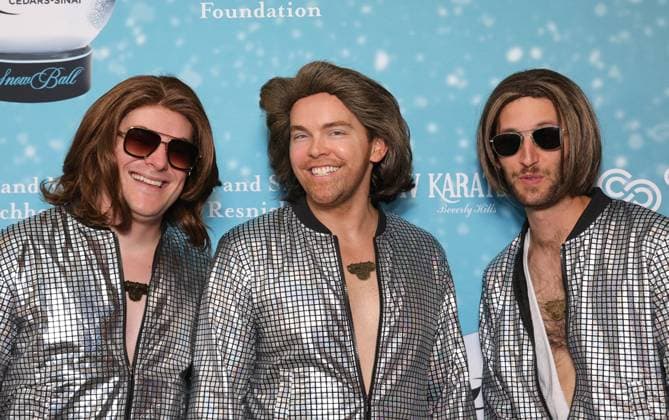 20 November 2025 - Beverly Hills, California - Bee Gees Impersonators . Women s Guild Cedars-Sinai Fall Snow Ball Gala held at The Beverly Wilshire, A Four Seasons Hotel. Beverly Hills USA - ZUMAa123 20251120_zaa_a123_102 Copyright: xADx