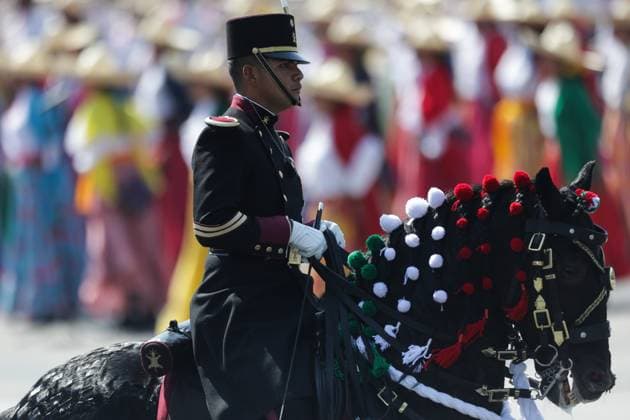 (251121) -- MEXICO CITY, Nov. 21, 2025 -- A soldier takes part in the commemoration ceremony of the 115th anniversary of the Mexican Revolution at Zocalo Square in Mexico City, Mexico, Nov. 20, 2025. ) MEXICO-MEXICO CITY-REVOLUTION-115TH ANNIVERSARY-COMMEMORATION FranciscoxCanedo 