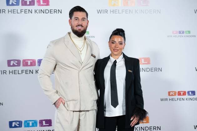 Mike and Leyla HEITER, TV personalities, portrait, portrait, portrait, cropped single image, single subject, 30 RTL Spendenmarathon Wir helfen Kindern , television, 20 21 11 2024 in Huerth, Germany,