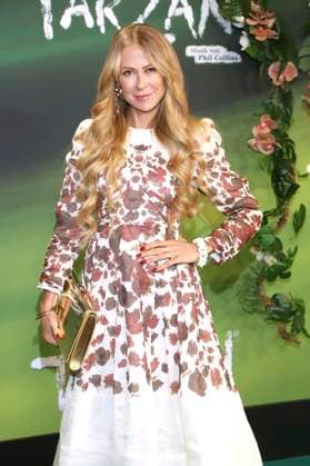 Jenny Elvers at the premiere of the Disney musical Tarzan at the Stage Theater Neue Flora Hamburg, 20 11 2025 Foto:xgbrcix xFuturexImagex tarzan_5115