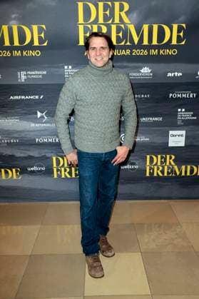 Pierre Kiwitt at the FFW opening with the premiere of the feature film L Ã tranger The Stranger at the 24 French Film Week at the Delphi Filmpalast Berlin, 20 11 2025 Foto:xS.xGabschx xFuturexImagex fremde_5102