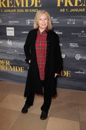 Maren Kroymann at the FFW opening with the premiere of the feature film L Ã tranger Der Fremde at the 24 French Film Week at the Delphi Filmpalast Berlin, 20 11 2025 Foto:xS.xGabschx xFuturexImagex fremde_5107