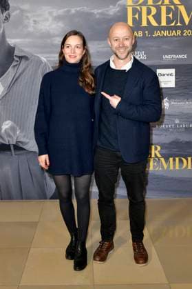 Fabian Gasmia with companion at the FFW opening with the premiere of the feature film L Ã tranger Der Fremde at the 24 French Film Week at the Delphi Filmpalast Berlin, 20 11 2025 Foto:xM.xBehrensx xFuturexImagex fremde_5130