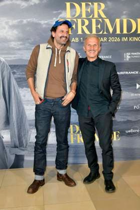 Mehdi Nebbou and Richard Sammel at the FFW opening with the premiere of the feature film L Ã tranger Der Fremde at the 24 French Film Week at the Delphi Filmpalast Berlin, 20 11 2025 Foto:xM.xBehrensx xFuturexImagex fremde_5151