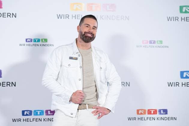 Eloy DE JONG, singer, musician, presenter, portrait, portrait, portrait, cropped single image, single motif, 30 RTL Spendenmarathon Wir helfen Kindern , television, 20 21 11 2024 in Huerth, Germany,