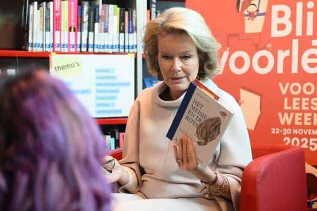 Queen Mathilde Visits The Kubus Youth Library ANTWERPEN, BELGIUM - NOVEMBER 21: Queen Mathilde of Belgium pictured visiting the Kubus Youth Library during the Reading Aloud Week on November 21, 2025 in Antwerpen, Belgium, 21 11 2025 Antwerpen Belgium  Copyright: xPhilipxReynaersx