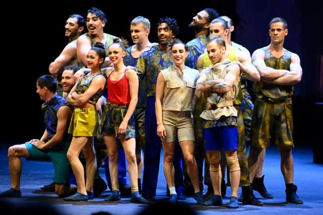 Ensemble at the world premiere of the show Cirque du Soleil Alize at the Theater am Potsdamer Platz Berlin, 20 11 2025 Foto:xN.xKubelkax xFuturexImagex alize_5138