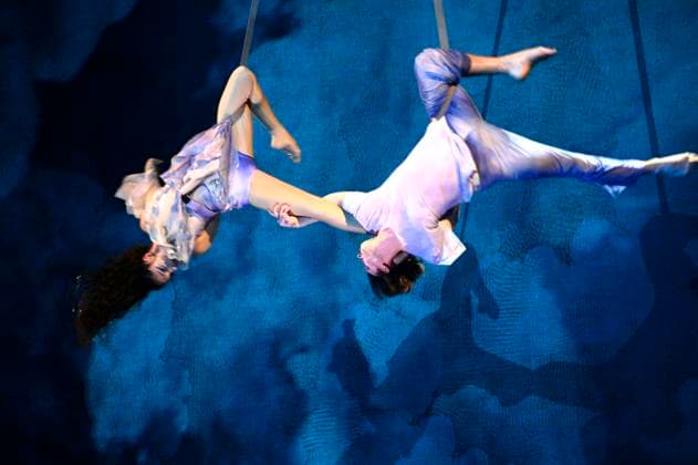 Ensemble at the world premiere of the show Cirque du Soleil Alize at the Theater am Potsdamer Platz Berlin, 20 11 2025 Foto:xN.xKubelkax xFuturexImagex alize_5142