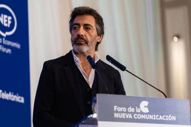 November 21, 2025, Madrid, Madrid, Spain: To believe that a novel is bad just because it is popular is disrespectful to the public, said JUAN DEL VAL, winner of the 2025 Planeta Prize, referring to the controversy surrounding his award in one of the most important literary competitions in the Spanish-speaking world. Madrid Spain - ZUMAl221 20251121_zip_l221_008 Copyright: xIgnacioxLopezxIsasmendix