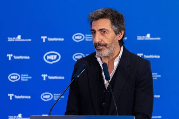 November 21, 2025, Madrid, Madrid, Spain: To believe that a novel is bad just because it is popular is disrespectful to the public, said JUAN DEL VAL, winner of the 2025 Planeta Prize, referring to the controversy surrounding his award in one of the most important literary competitions in the Spanish-speaking world. Madrid Spain - ZUMAl221 20251121_zip_l221_013 Copyright: xIgnacioxLopezxIsasmendix