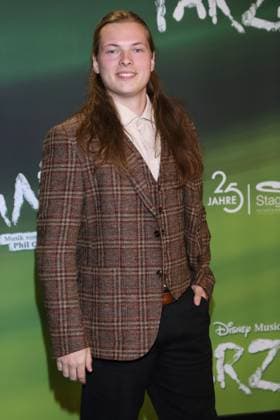 Tarzan, 25 Jahre Stage Theater Gabriel Kelly, Tarzan, Stage Theater Neue Flora Hamburg, 20.11.2025 *** Tarzan, 25 years Stage Theater Gabriel Kelly, Tarzan, Stage Theater Neue Flora Hamburg, 20 11 2025 Copyright: xEventpressxBecherx