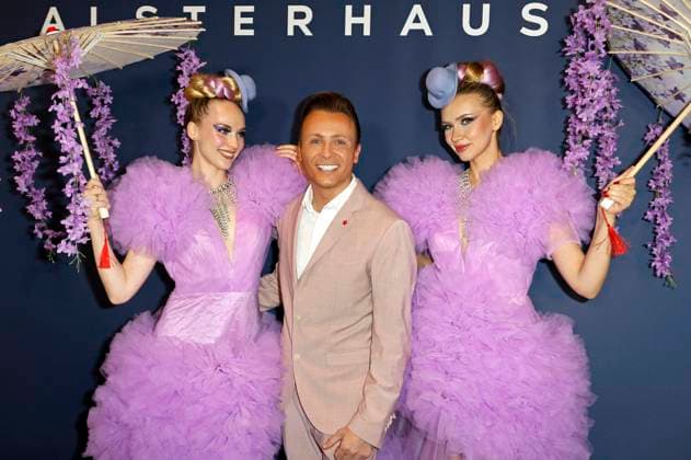 Emil Kusmirek at the 15 Alsterhaus Christmas Shopping Night 2025 at Alsterhaus Hamburg, 20 11 2025 Foto:xC.xTamckex xFuturexImagex christmas_shopping_5164