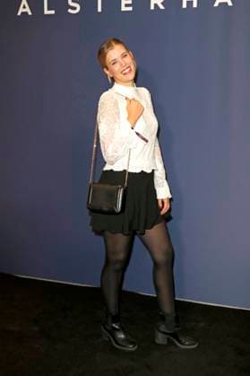 Sina Zadra at the 15 Alsterhaus Christmas Shopping Night 2025 at Alsterhaus Hamburg, 20 11 2025 Foto:xC.xTamckex xFuturexImagex christmas_shopping_5189