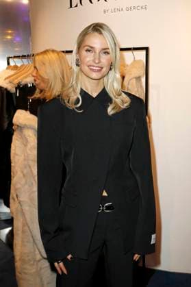 Lena Gercke at the 15 Alsterhaus Christmas Shopping Night 2025 at Alsterhaus Hamburg, 20 11 2025 Foto:xC.xTamckex xFuturexImagex christmas_shopping_5251
