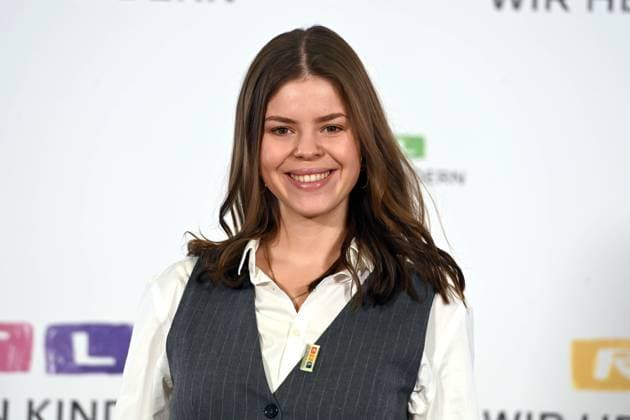 Ariana MUELLER, Müller, presenter, portrait, portrait, portrait, cropped single image, single subject, 30 RTL Spendenmarathon Wir helfen Kindern , television, 20 21 11 2025 in Huerth, Germany,