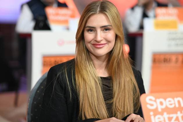 Anna von KLINSKI, Internet personality, portrait, portrait, portrait, cropped single image, single subject, 30 RTL Spendenmarathon Wir helfen Kindern , television, 20 21 11 2025 in Huerth, Germany,