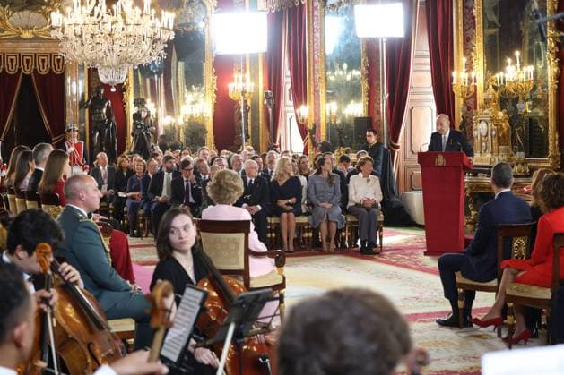21-11-2025 Collar King Felipe and Queen Letizia and Princess Leonor and Princess Sofia attended the presentation of the Order of the Golden Fleece, Collar de la Insgigne Orden del Toison de Oro a su, to Queen Sofia at the royal palace in Madrid. No Spain Â  Copyright: xPPEx