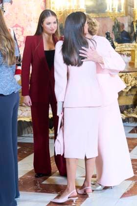 21-11-2025 Collar King Felipe and Queen Letizia and Princess Leonor and Princess Sofia attended the presentation of the Order of the Golden Fleece, Collar de la Insgigne Orden del Toison de Oro a su, at the royal palace in Madrid. No Spain Â  Copyright: xPPEx