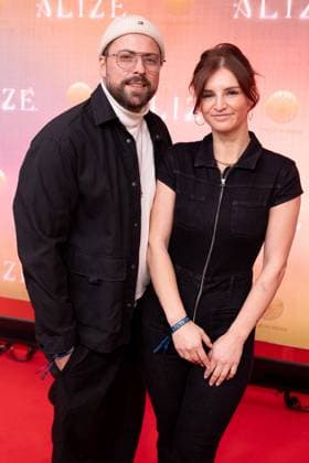 Alizé, Weltpremiere im Theater am Potsdamer Platz, Berlin, 20.11.2025 Felix von Jascheroff mit Freundin Sophie Winterberg bei der Cirque du Soleil Alizé Weltpremiere im Berliner Theater am Potsdamer Platz am 20.11.2025-20.11.2025 in Berlin Berlin Theater am Potsdamer Platz *** Alizé, world premiere at the Theater am Potsdamer Platz, Berlin, 20 11 2025 Felix von Jascheroff with girlfriend Sophie Winterberg at the Cirque du Soleil Alizé world premiere at the Berlin Theater am Potsdamer Platz on 20 11 2025 20 11 2025 in Berlin Berlin Theater am Potsdamer Platz Copyright: xJensxFinkex
