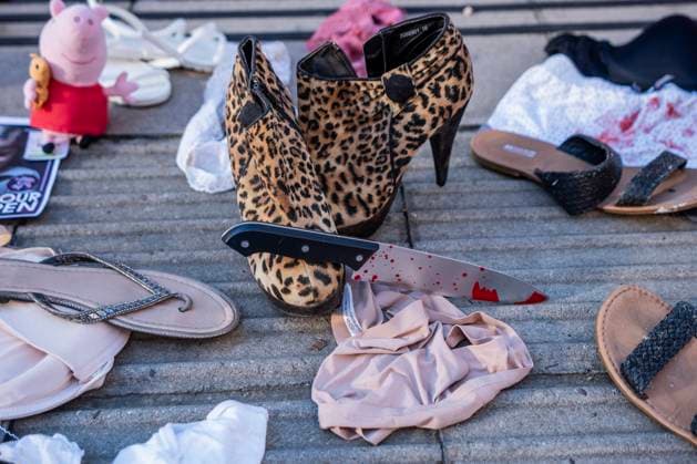 Pink ladies protest in London, UK - 21 Nov 2025 Bloodied clothing seen on a pavement outside the Home Office. A handful of women gathered outside the Home Office in an anti-immigration protest dubbed the Pink Protest as it was led by the so-called ‘Pink Ladies. The movement claims to be protecting women and children against violence, rape and abuse from migrants and immigration. London United Kingdom Copyright: xLabxMox xSOPAxImagesx LabMO_PINK_LADIES_HOME_OFFICE_PROTEST_SOPA_5